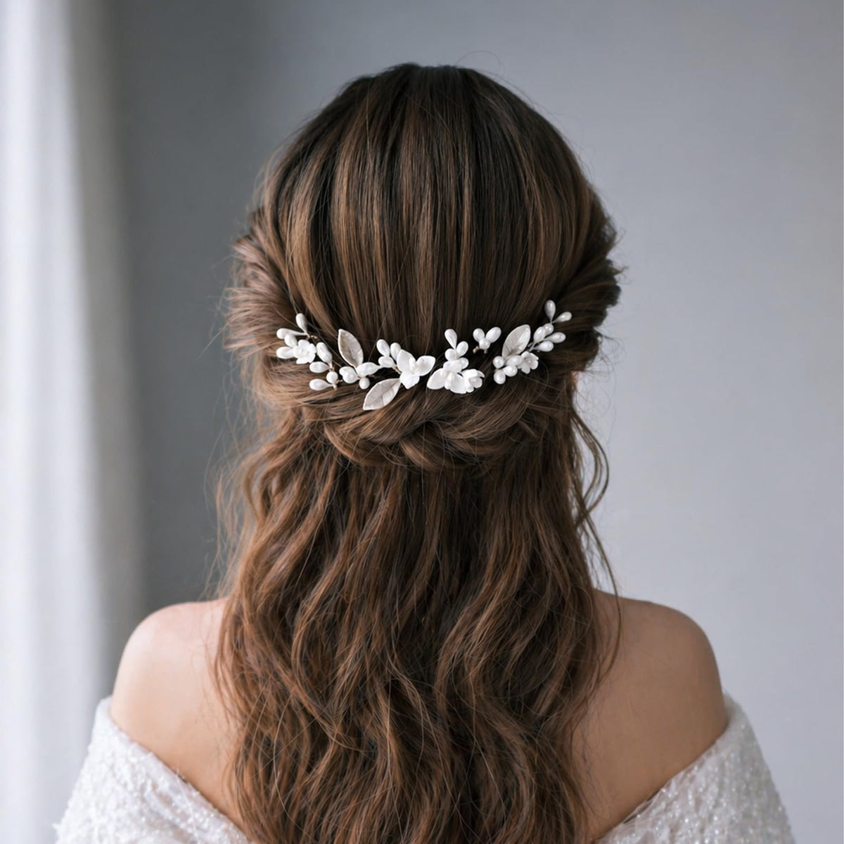 Handmade Pearl Bridal Wedding Hair Pins 6Pcs White Ceramic Flowers Gold Leaf Pearls Clips Wedding Hair Accessories for Women Brides Bridesmaid